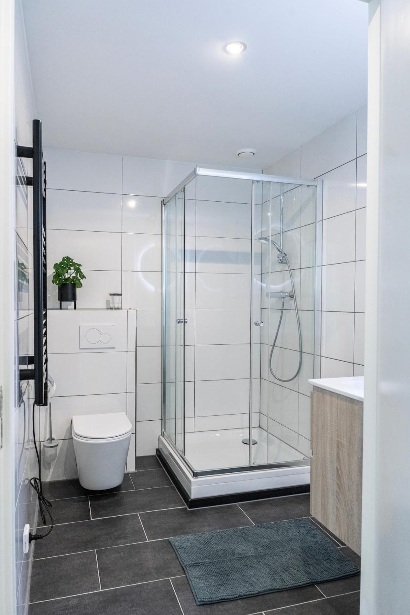 6-Bed Aircon House Diaz 60M2, Many Bedrooms Tilburg Eksteriør bilde